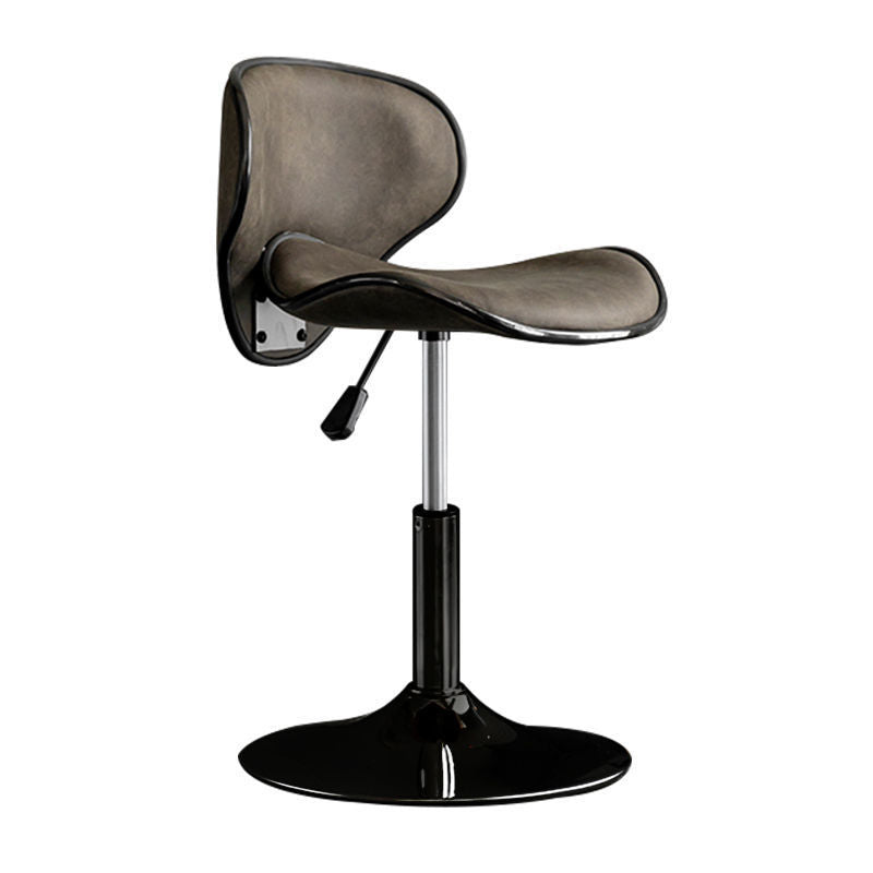 Magnus Chair